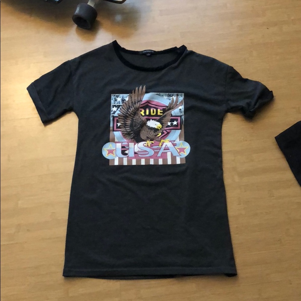 Baggy graphic tee